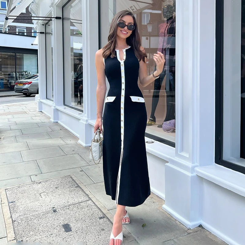 Ribbed Knit Buttoned Dress – Elegant & Sleek Fit